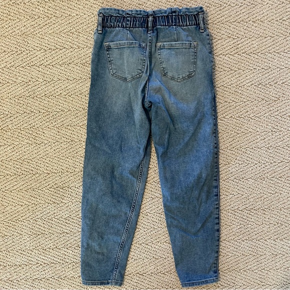 Abercrombie & Fitch Kids High Rise Mini Mom Jean 11/12 - Picture 3 of 4